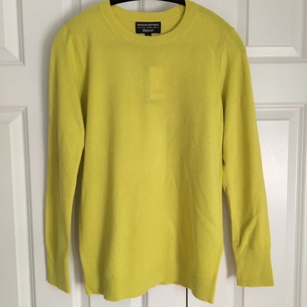 Banana Republic crewneck sweater